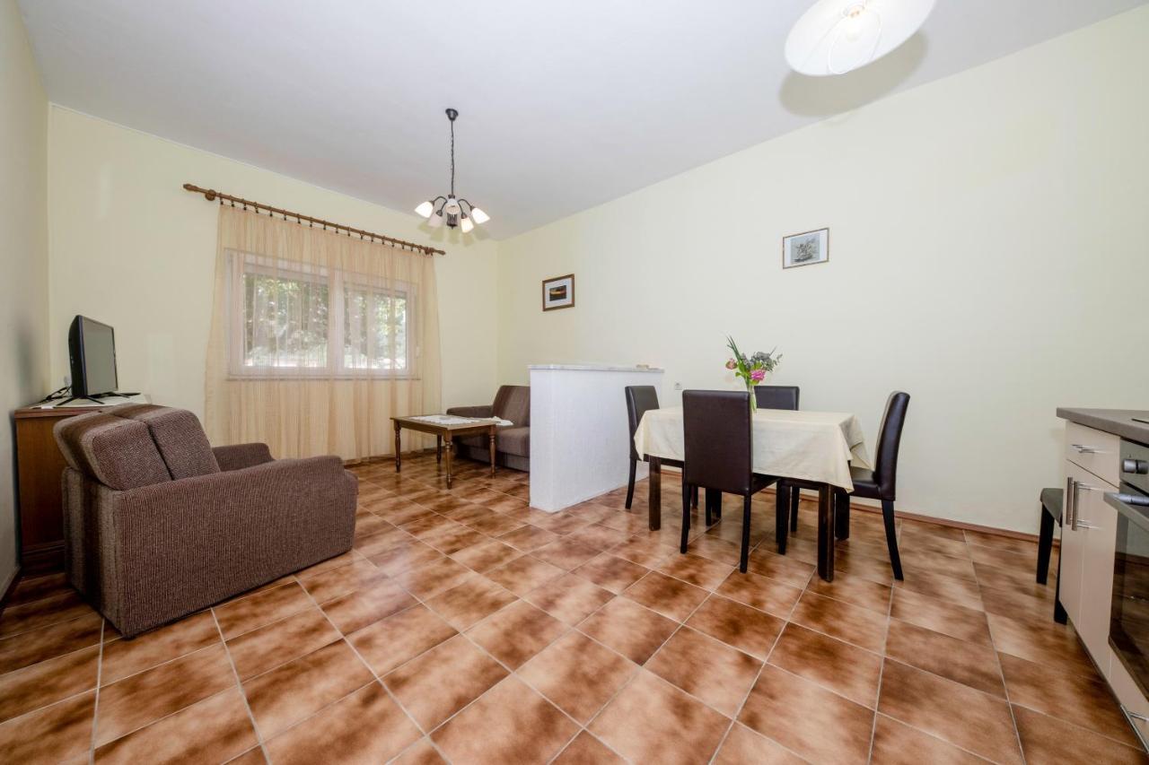 Apartments By The Sea Supetarska Draga - Donja, Rab - 11769 Exterior photo