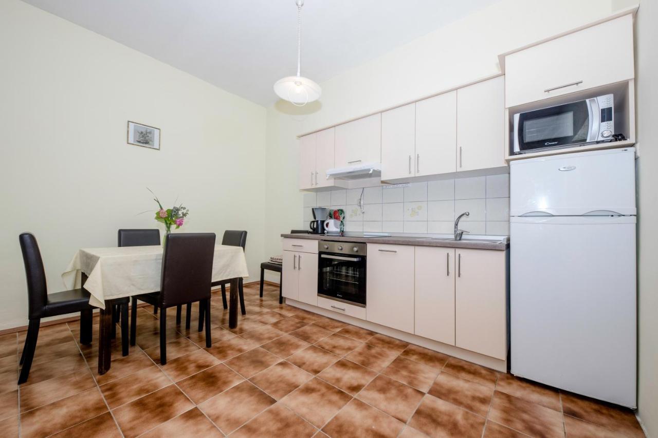 Apartments By The Sea Supetarska Draga - Donja, Rab - 11769 Exterior photo