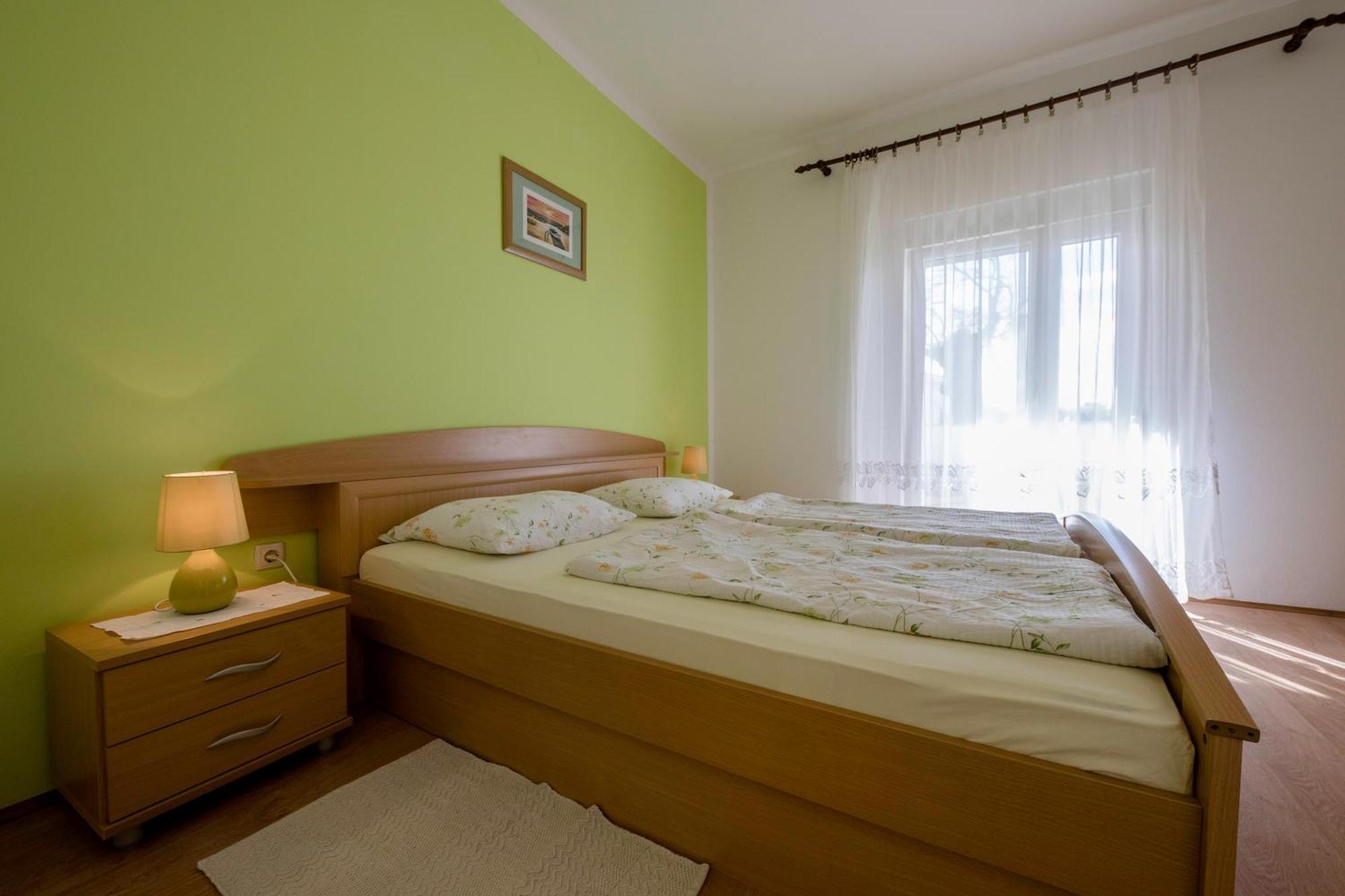 Apartments By The Sea Supetarska Draga - Donja, Rab - 11769 Room photo