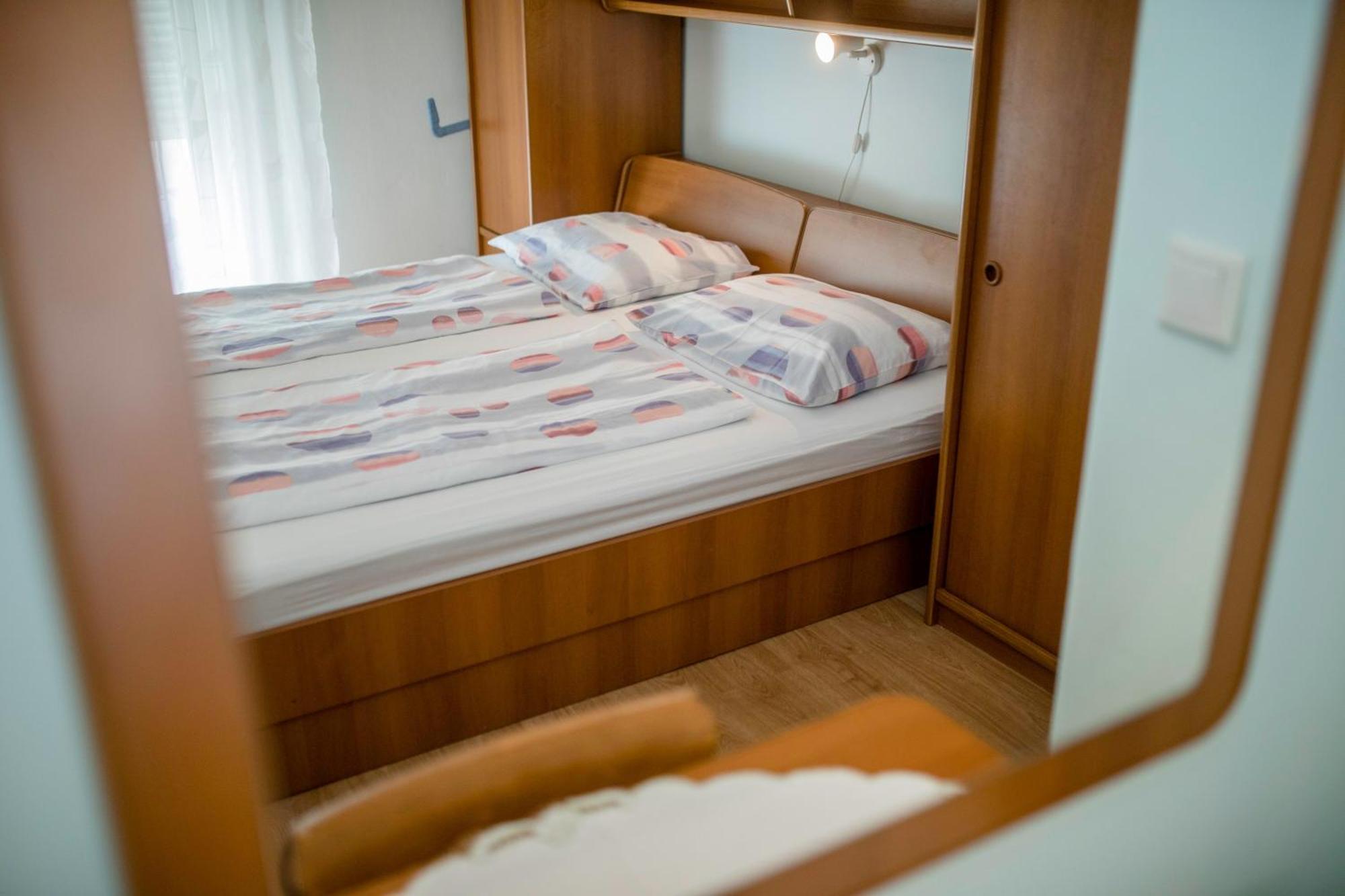 Apartments By The Sea Supetarska Draga - Donja, Rab - 11769 Room photo